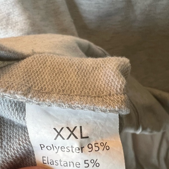 Lightweight MAMA Sweatshirt - Picture 7 of 10